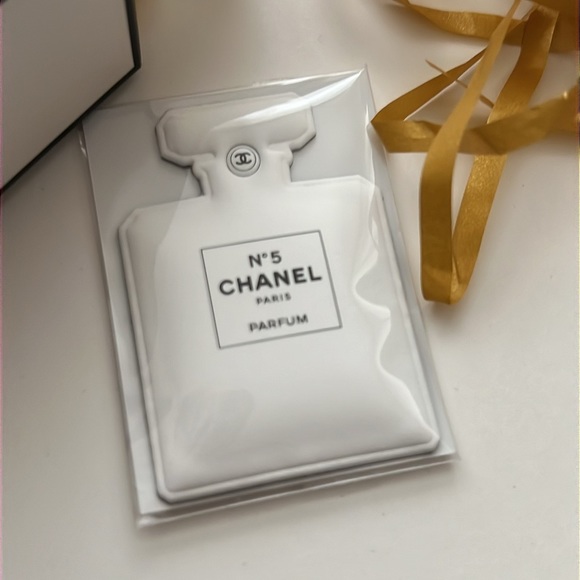 CHANEL Advent Calender Box 22 - Picture 4 of 4